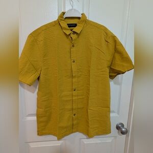 Banana Republic Men's Yellow Casual Button Down Shirt
